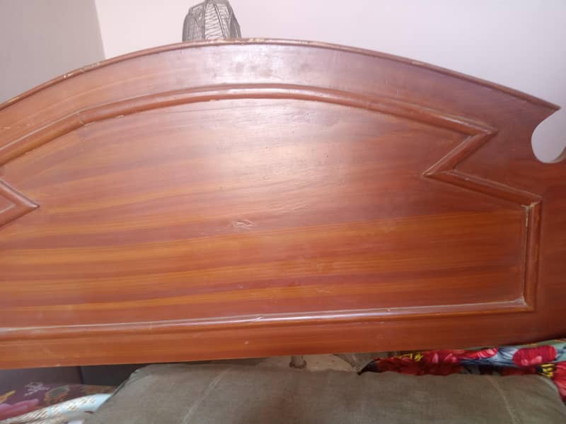 bed available good condition 7