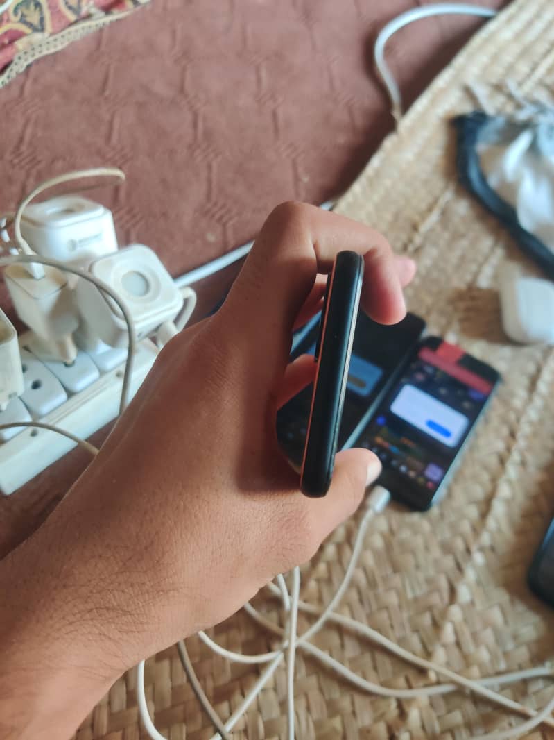 Google Pixel 4 3