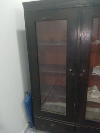 argent sale krni h ye dono almari contact WhatsApp 0344 7863007