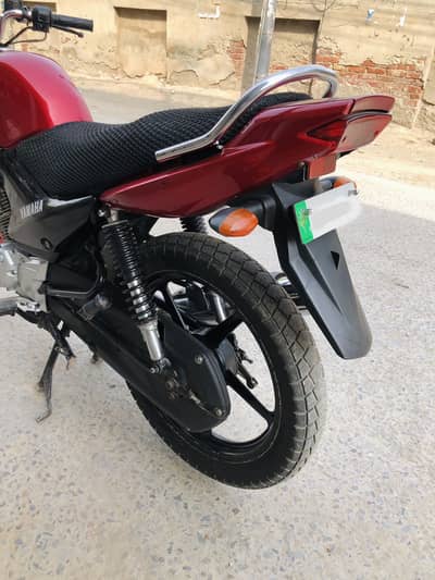 Yamaha ybr