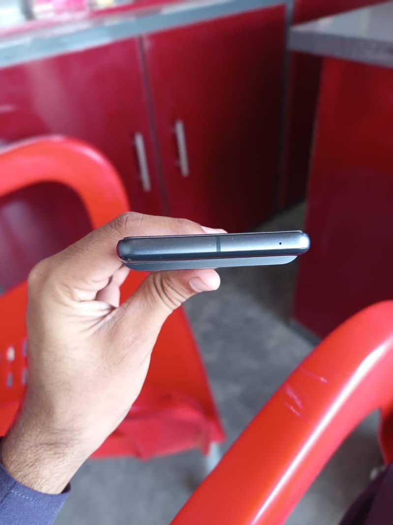 Google Pixel 7 4