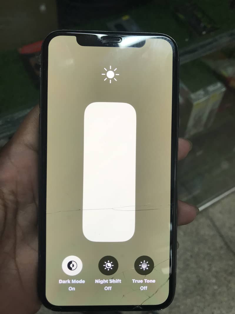 Apple iPhone X 4
