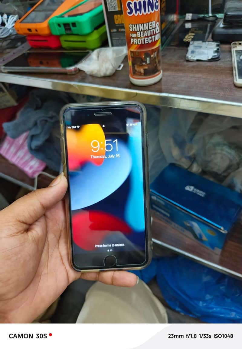 Apple iPhone 7 Plus 1