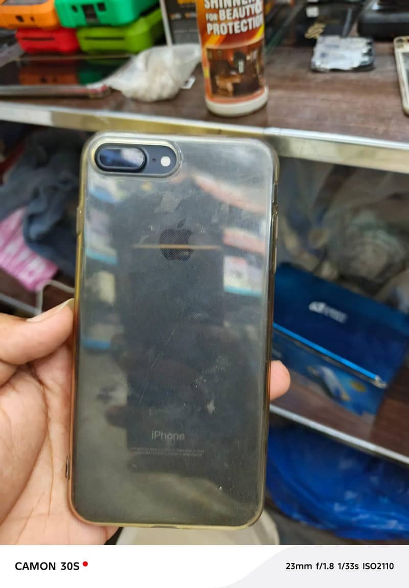 Apple iPhone 7 Plus 2
