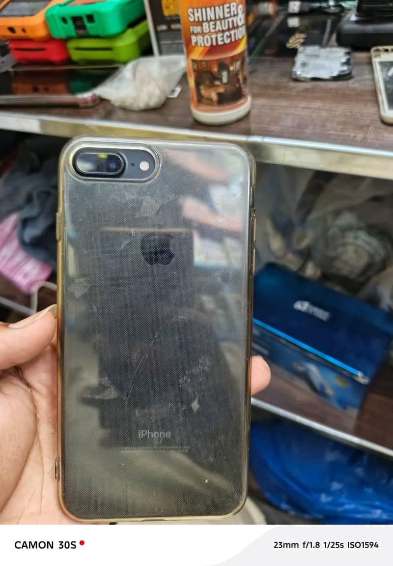 Apple iPhone 7 Plus 4