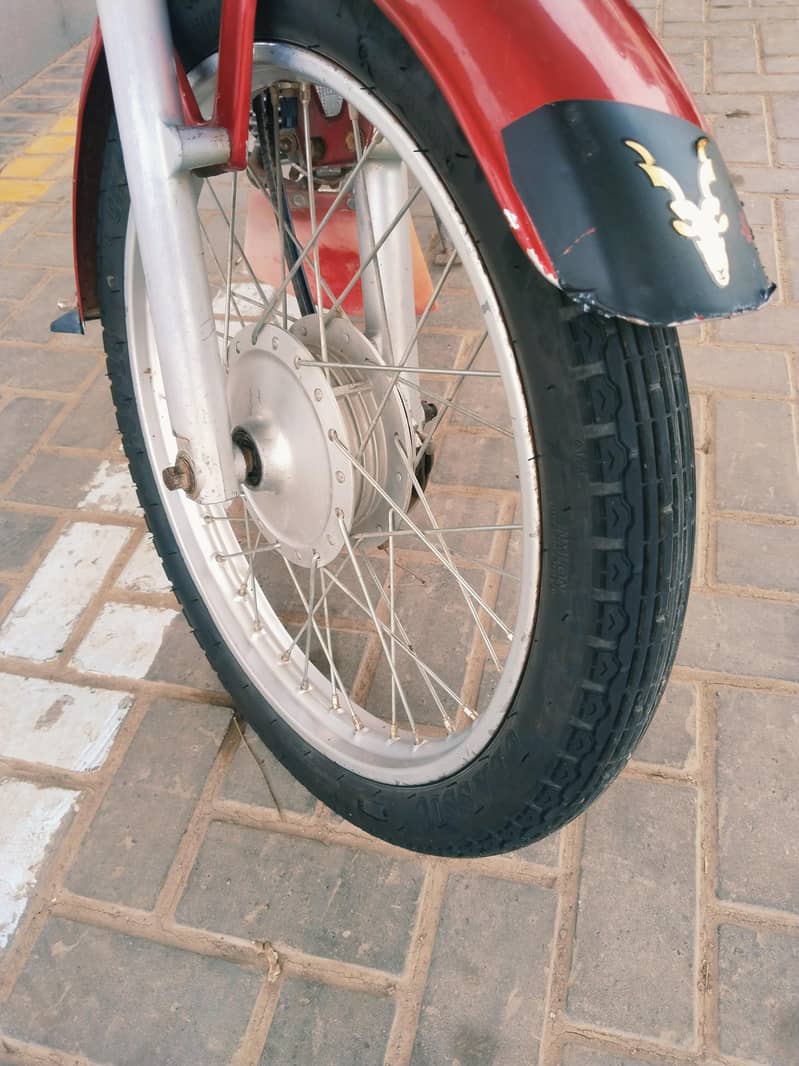 Yamaha Junoon 5