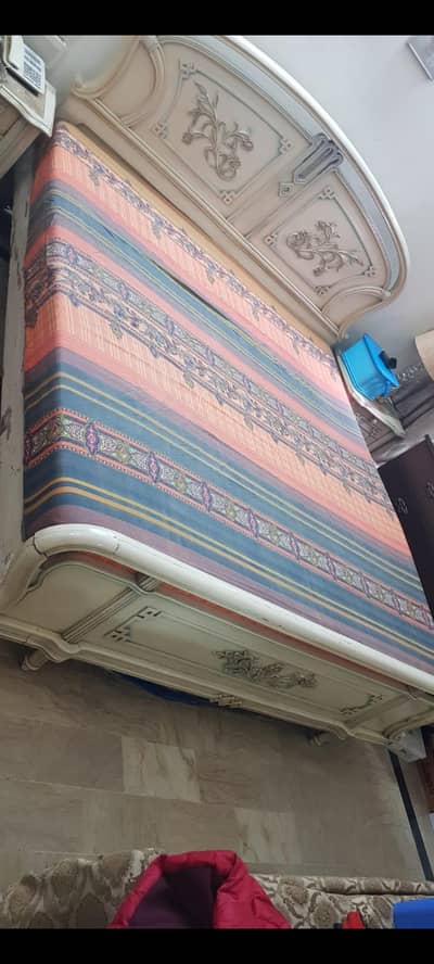 deco wooden bed