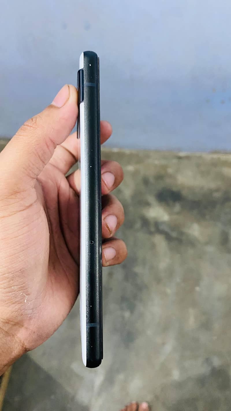 Google Pixel 6a 1