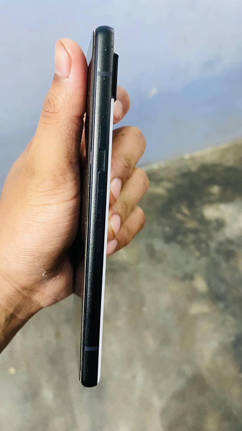 Google Pixel 6a 3