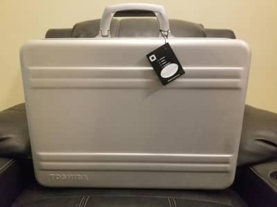 Traveling Laptop James Bond Style New Aluminum Briefcase