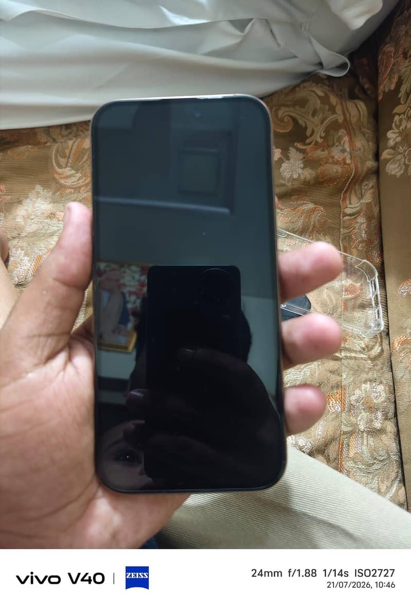 Apple iPhone 16 Pro Max 1