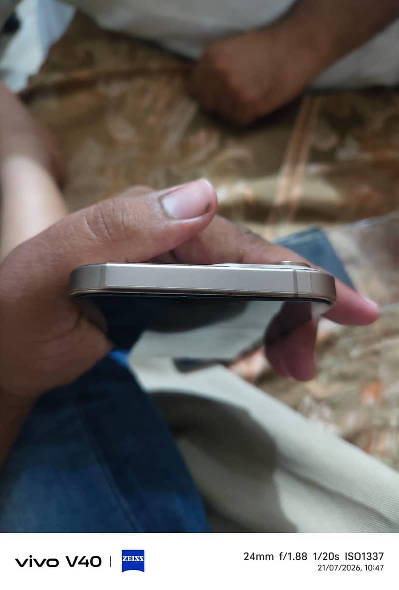 Apple iPhone 16 Pro Max 3