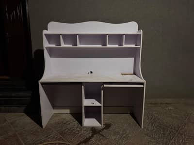 urgent study table for sale