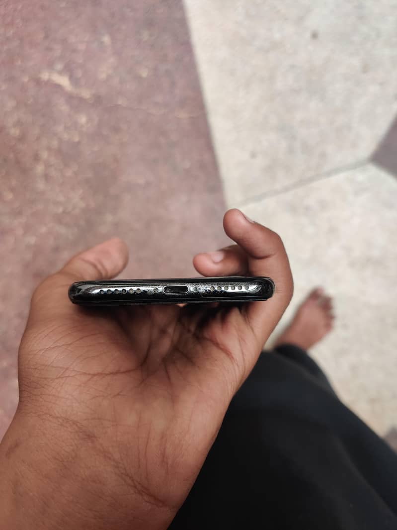 Apple iPhone X 2
