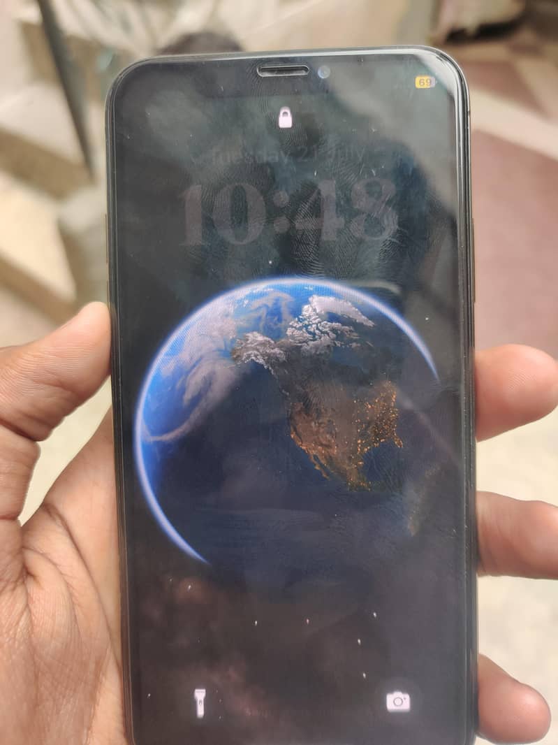Apple iPhone X 4