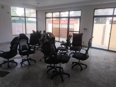 700 sqft office for rent in Garden town