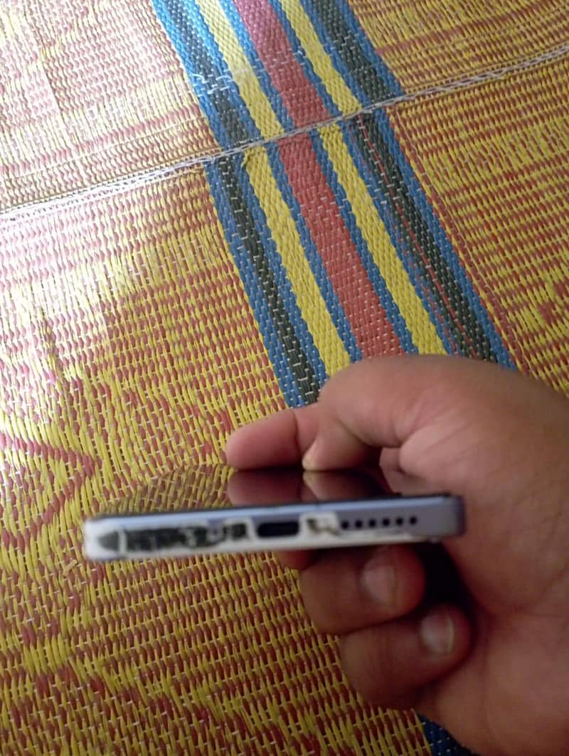 Xiaomi Redmi Note 13 Pro 4
