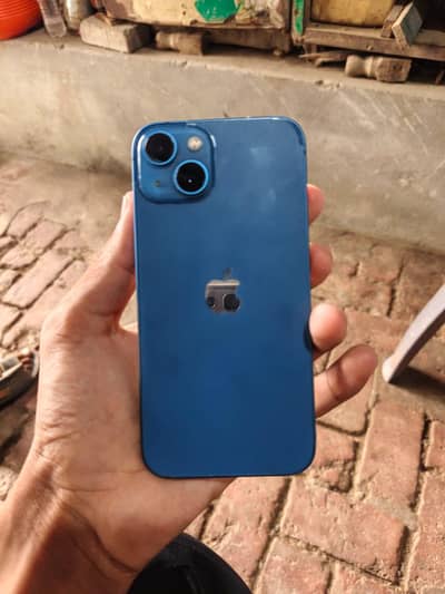 Apple iPhone 13