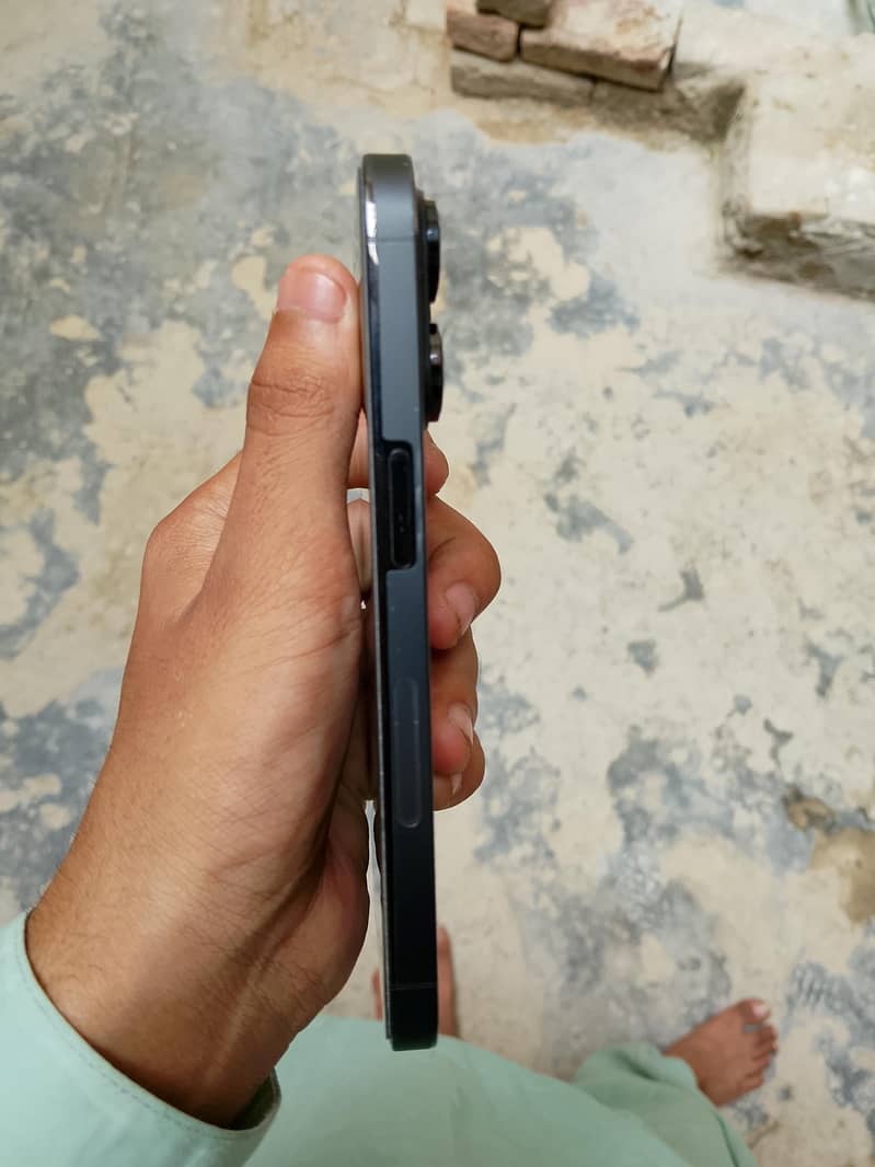 Apple iPhone 14 Pro 1