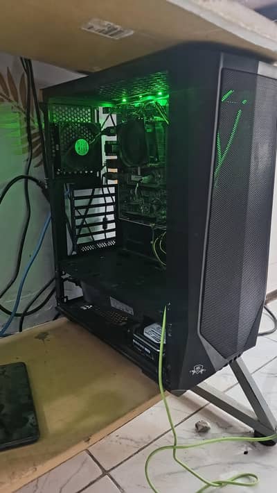 Gaming Pc case (without side panel and usb hub) thats why cheap
