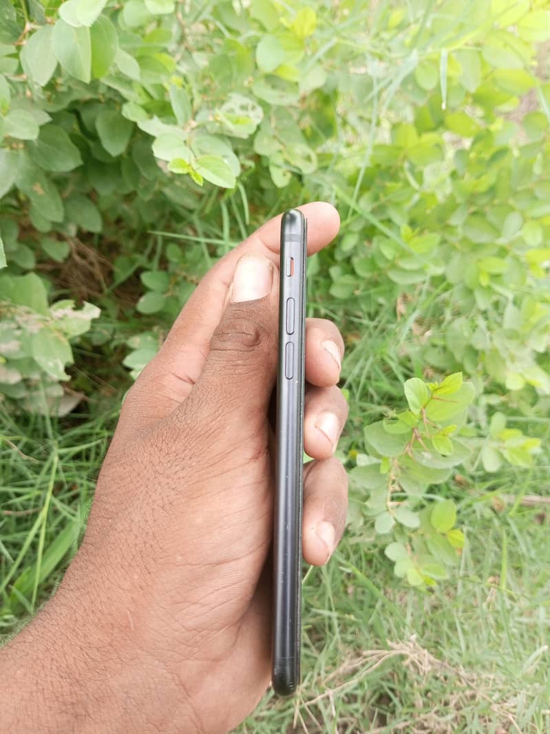 Apple iPhone 7 1