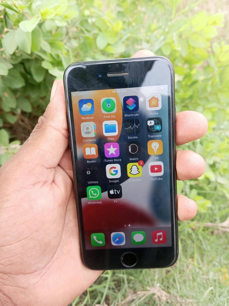 Apple iPhone 7 2