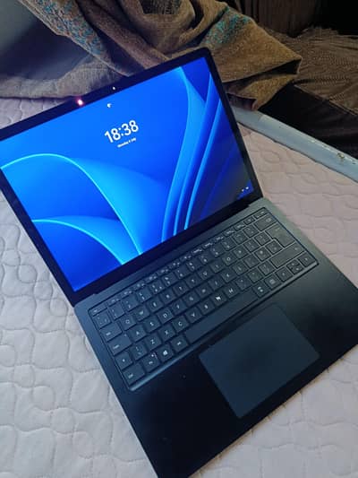 Microsoft Surface laptop 3 i5 10th gen