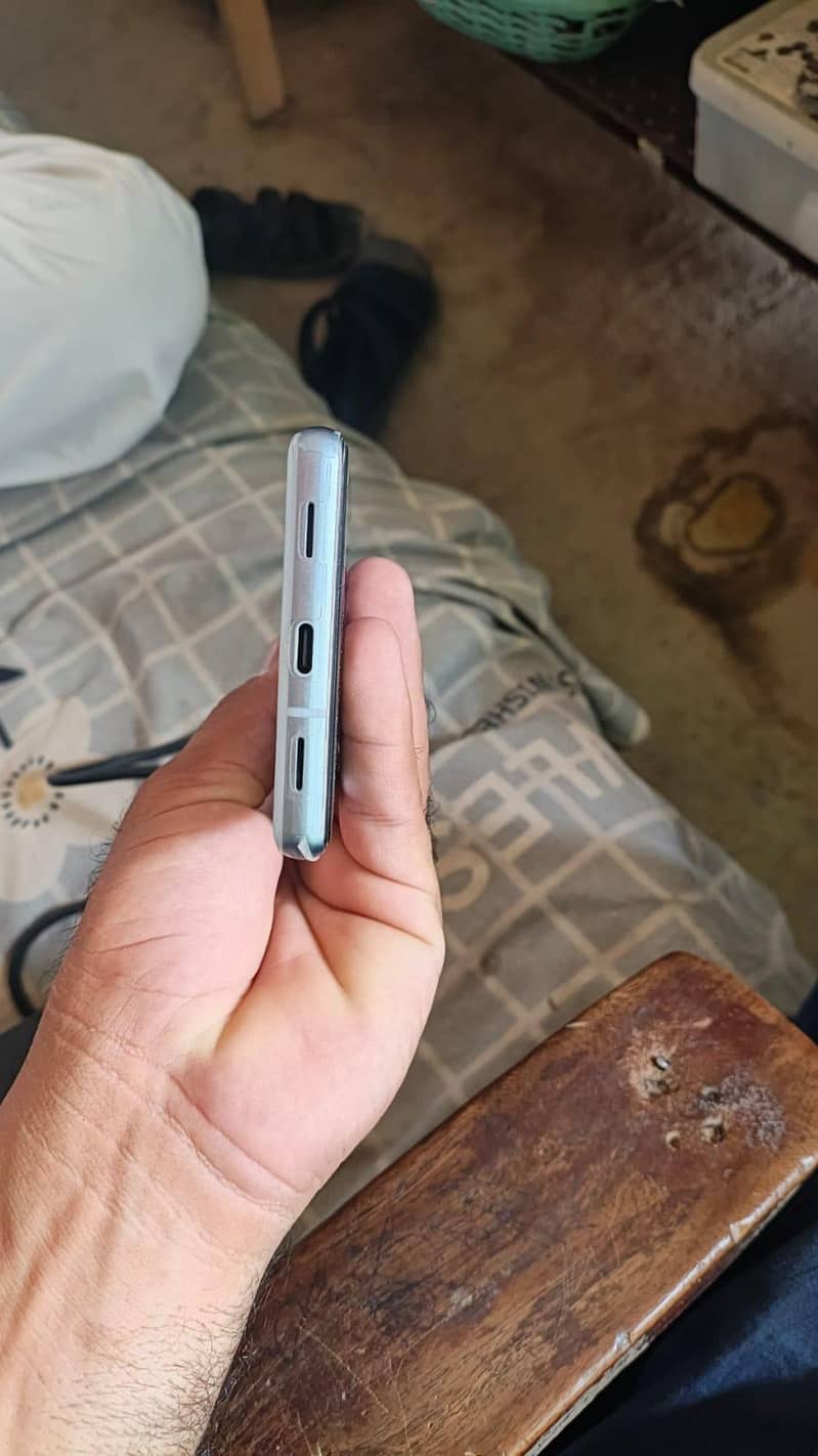 Google Pixel 7a 3