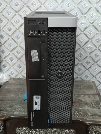Dell T3600 (Xeon E5-1620 4core 8GB 500GB HDD 2GB Radeon )