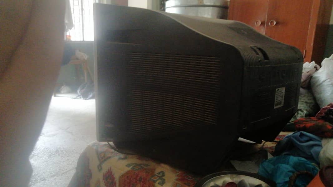 Old tv  2