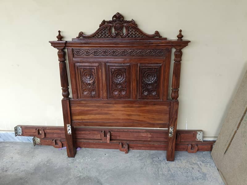 single solid bed 1