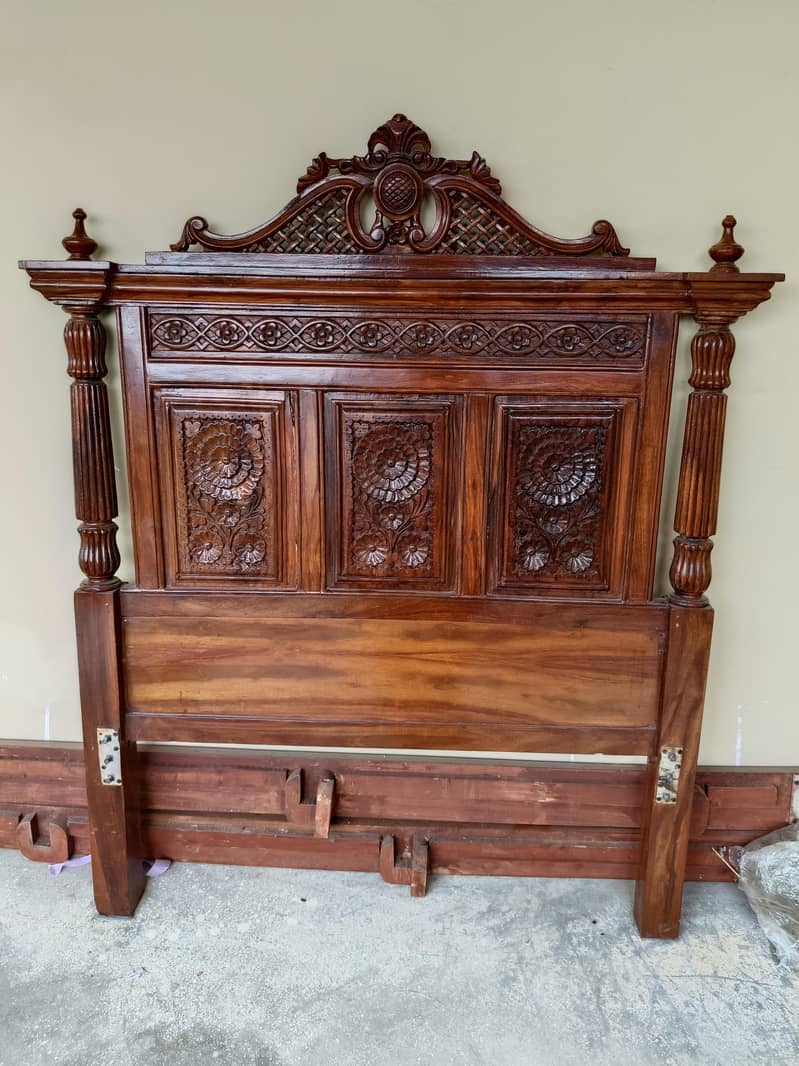 single solid bed 2