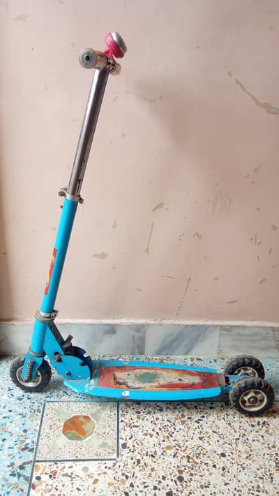 Scooty For 4-5 years kids.