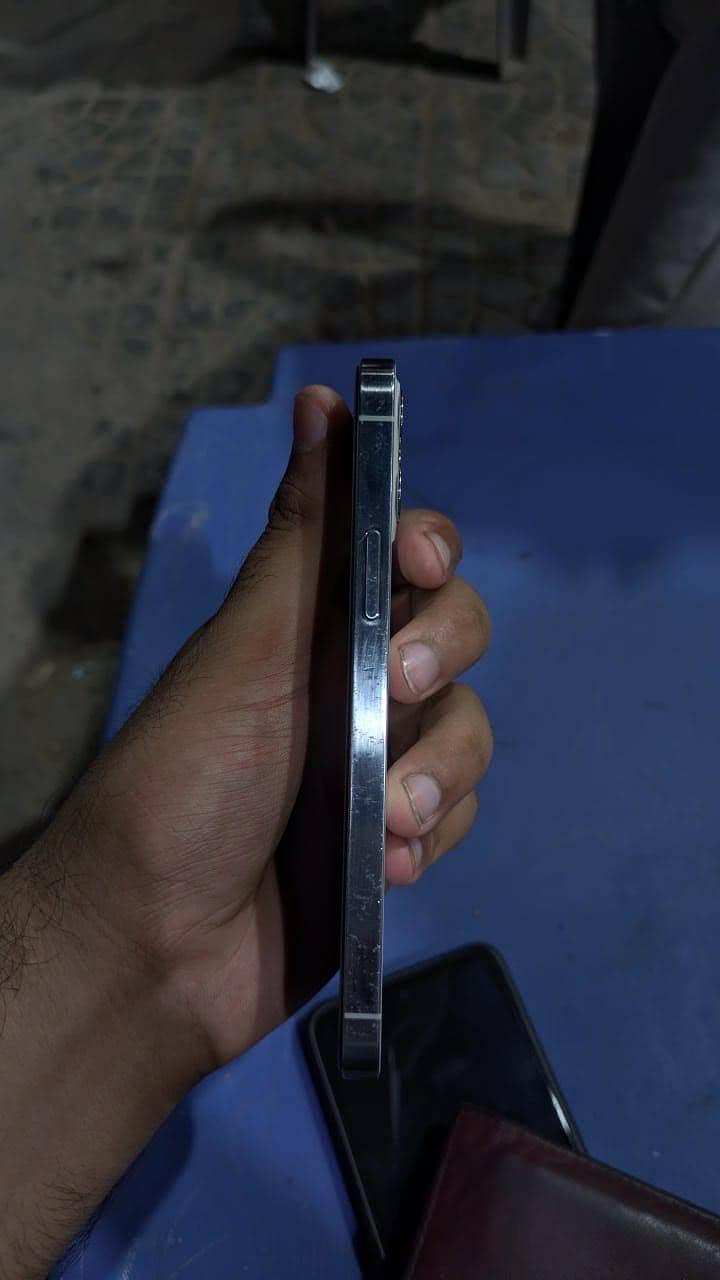 Apple iPhone 12 Pro 6