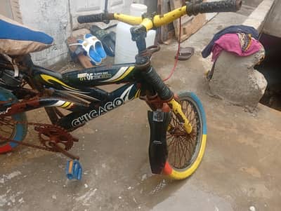 urgent sale ha frame Ka ha bas problem samny SA weld Hogy ga