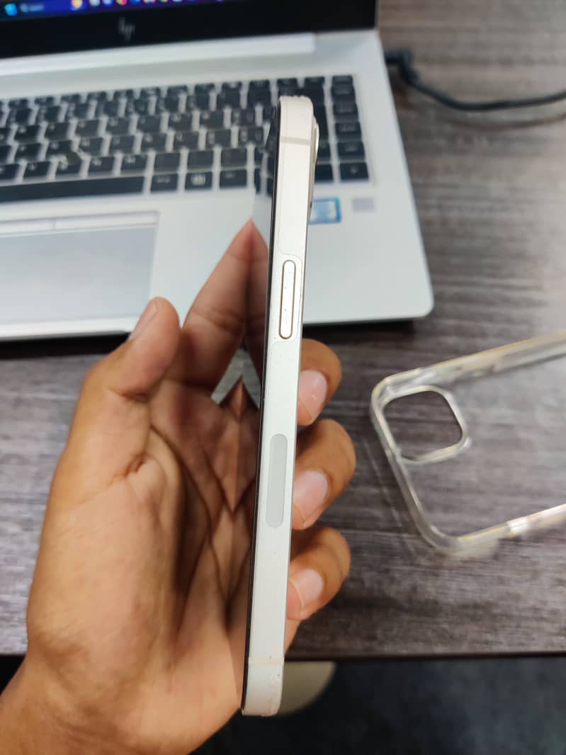 Apple iPhone 13 3