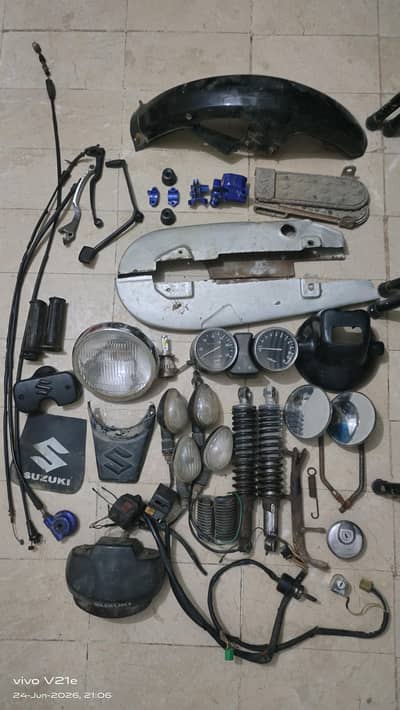 SUZUKI GS 150 GENIUN SPARE PARTS