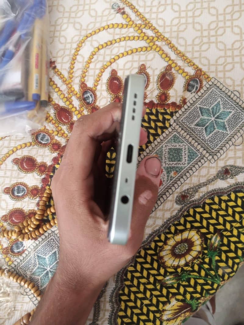 Realme Note 60x 2