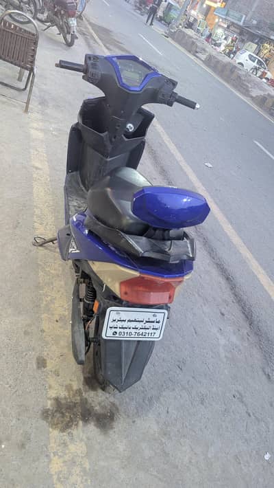 electric Scooty for sale in Lithium Battery backup 60+