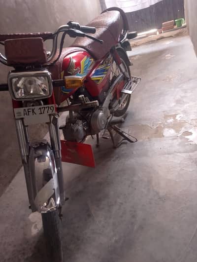 2021 model70cc behtreen halat mn hai jis bhai ko Leni ho Wohi rabta kr