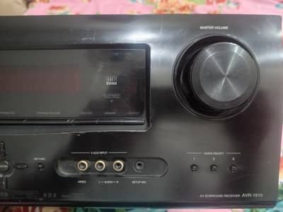 Denon amplifier AVR. 1910