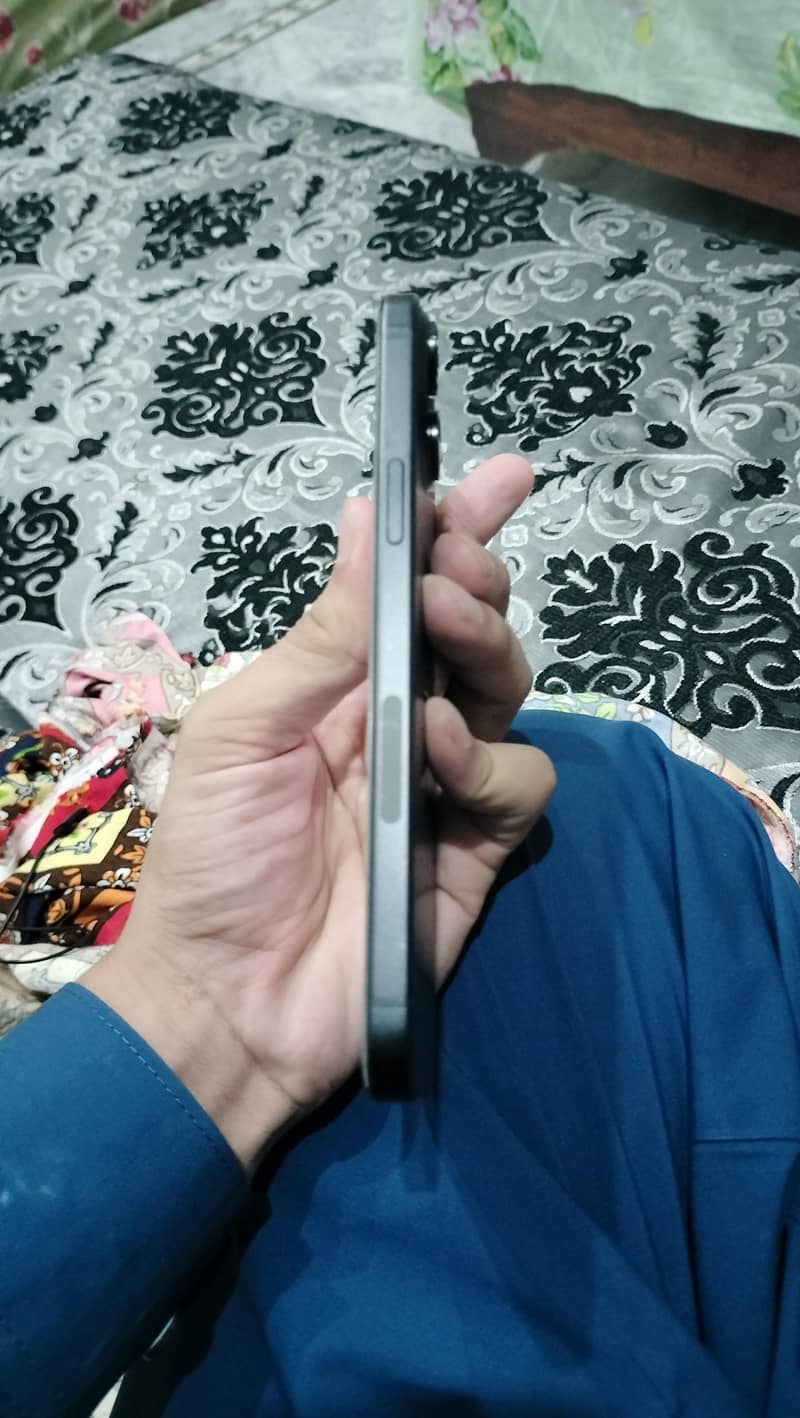 IPHONE 15 PLUS 1