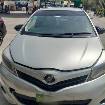 Toyota Vitz 2011/2014 in mint condition going to sale.
