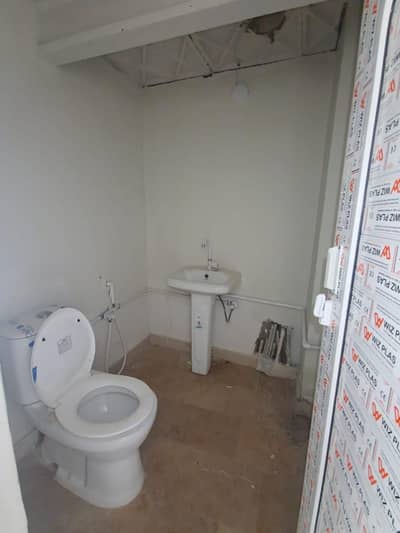 dha phase 7 in 1000 yeards one bad big trace single working man fully furnished