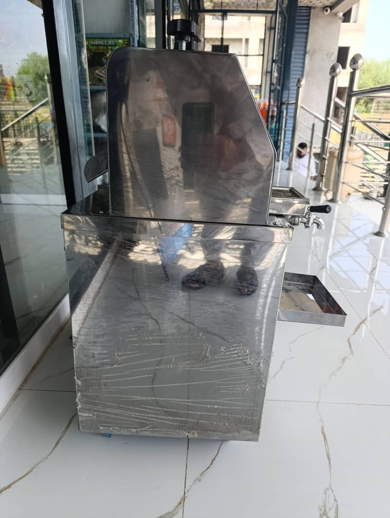 Sugar Cane Machine 3