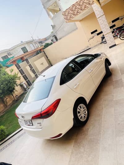 Toyota Yaris gli  2021 bumper to bumper geniune 1 owner car