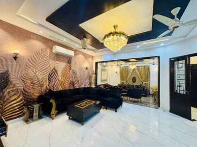 10 Marla Upper Portion Full Furnished For Rant Ghaznavi Block Bahria Town Lahore