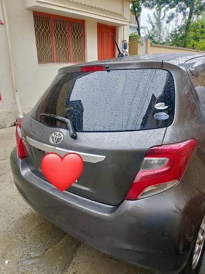 Toyota Vitz 2015