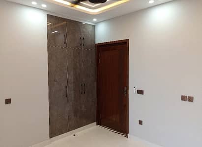 5 MARLA FULL HOUSE AVAILABLE FOR CENTRAL PARK HOUSING SCHEME LAHORE