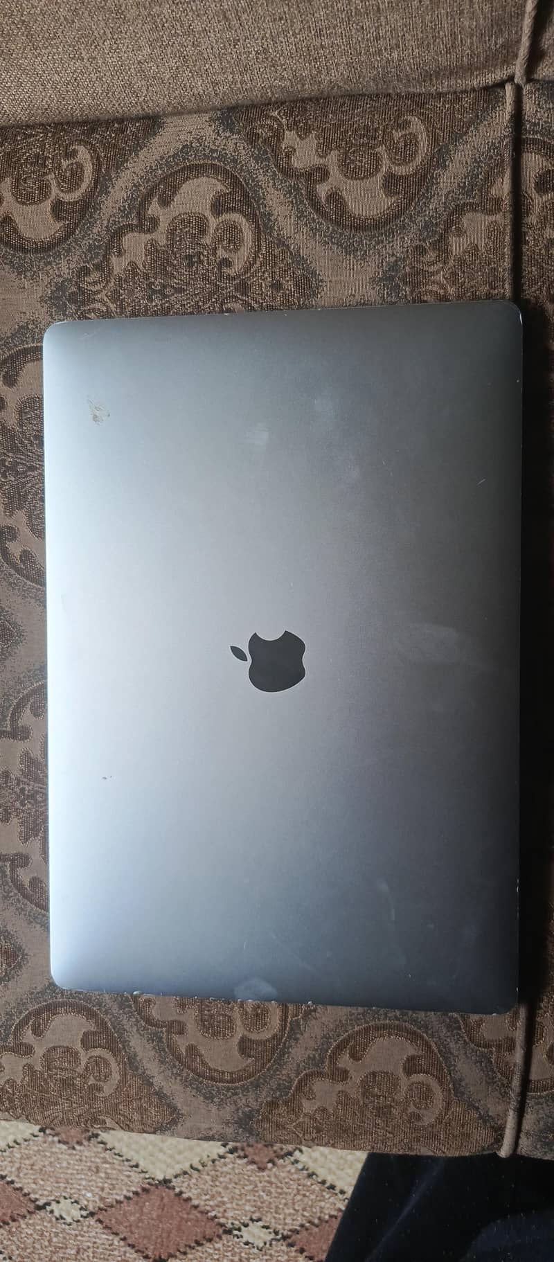 MacBook 19 pro 4